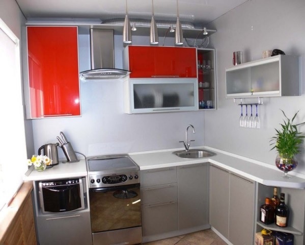 Маленькие угловые кухни — оптимальное решение пространства